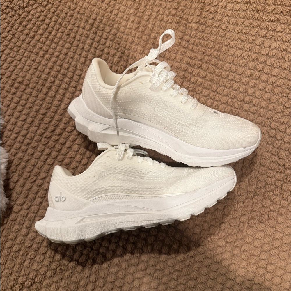 ALO Yoga Women's Cream Athletic Shoes